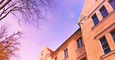 Palota bálteremmel? Nem, csak a tétényi sertéshizlalda – Meg gyönyörű szecessziós villa és csodaszép klasszicista kastély az ingatlansalátában Palota bálteremmel? Nem, csak a tétényi sertéshizlalda – Meg gyönyörű szecessziós villa és csodaszép klasszicista kastély az ingatlansalátában