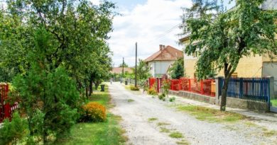 Javában tart a razzia: türelmi idő nincs, simán bírságolják a háztulajdonosokat Javában tart a razzia: türelmi idő nincs, simán bírságolják a háztulajdonosokat