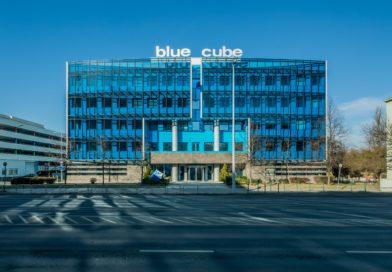 Csaknem 6000 fa ereje a Blue Cube irodaház napelemeiben