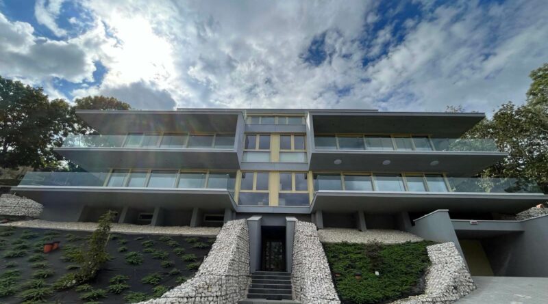 Eladó penthouse lakás Budán – panorámás luxusotthon a XII. kerületben