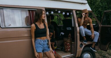 Visszatérnek a modern hippik – és darabokra szedik a nagyvárosok lakáspiacát! A Z generáció lakásforradalma már elkezdődött!