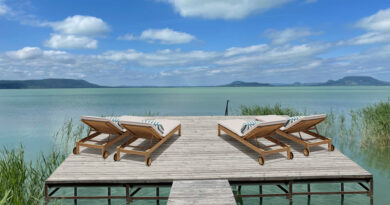 Közvetlen vízparti luxusvilla Balatonmáriafürdőn – mediterrán elegancia a Balaton déli partján Közvetlen vízparti luxusvilla Balatonmáriafürdőn – mediterrán elegancia a Balaton déli partján