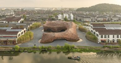 Ezek most a világ legszebb téglaépületei – Síremlék, múzeum és szeszesitalgyár is versenybe száll a BRICK AWARD 26 döntőjében