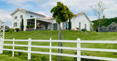 Balatoni Provence: panorámás, egyedi otthon eladó Balatongyörök csendes domboldalán