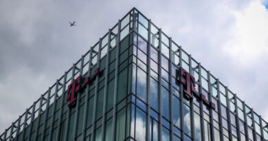 Saját részvényeit vásárolja vissza a Telekom